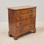 1621 8247 CHEST OF DRAWERS